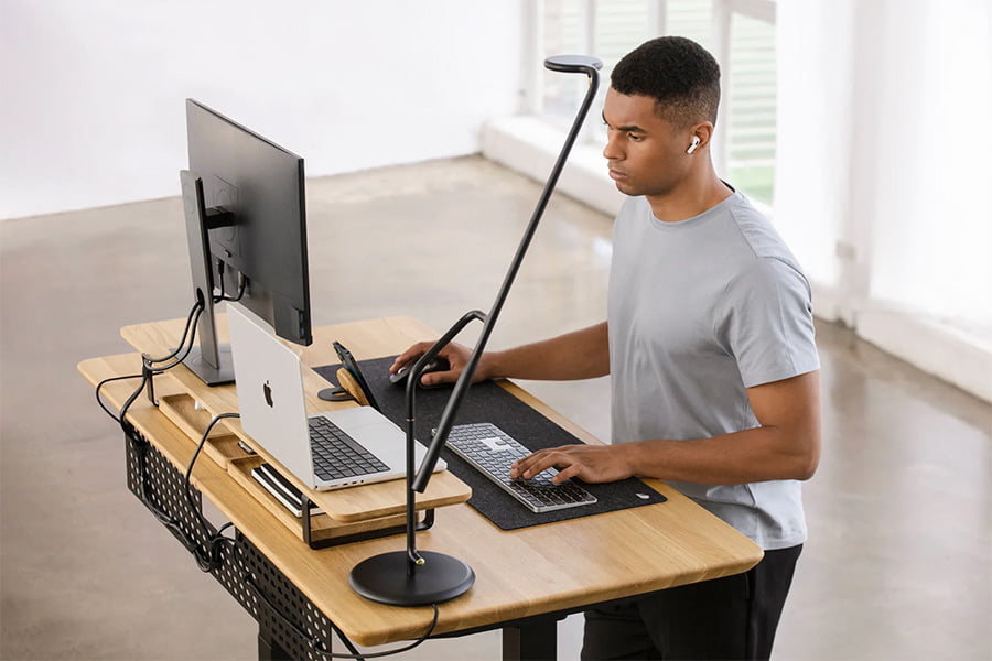 Oakywood's Stylish Adjustable Standing Desk