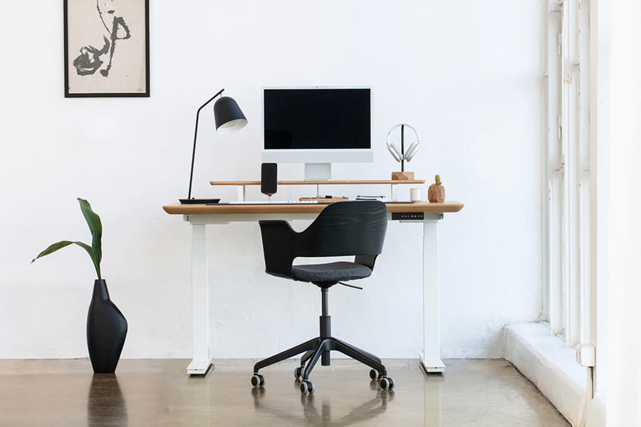 Oakywood's Stylish Adjustable Standing Desk