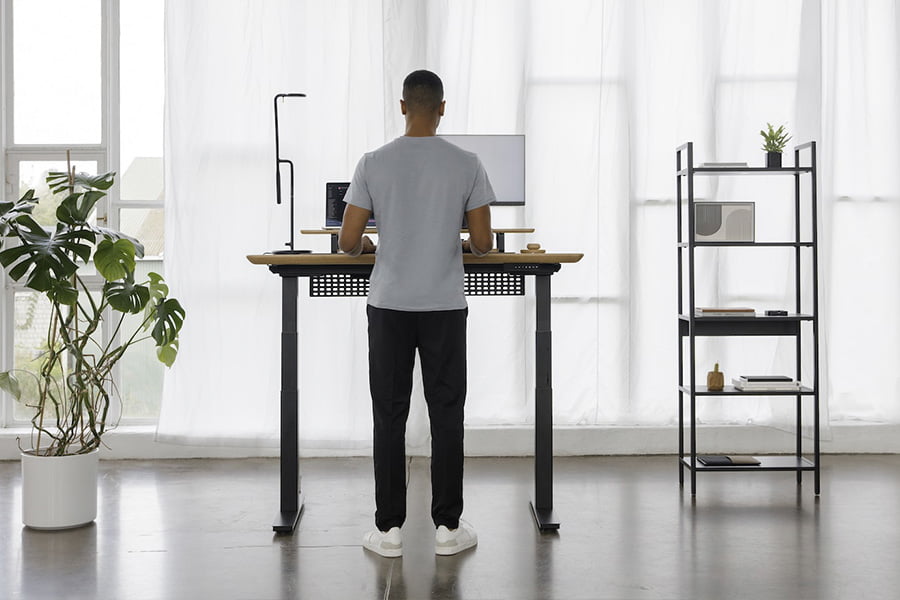 Oakywood's Stylish Adjustable Standing Desk